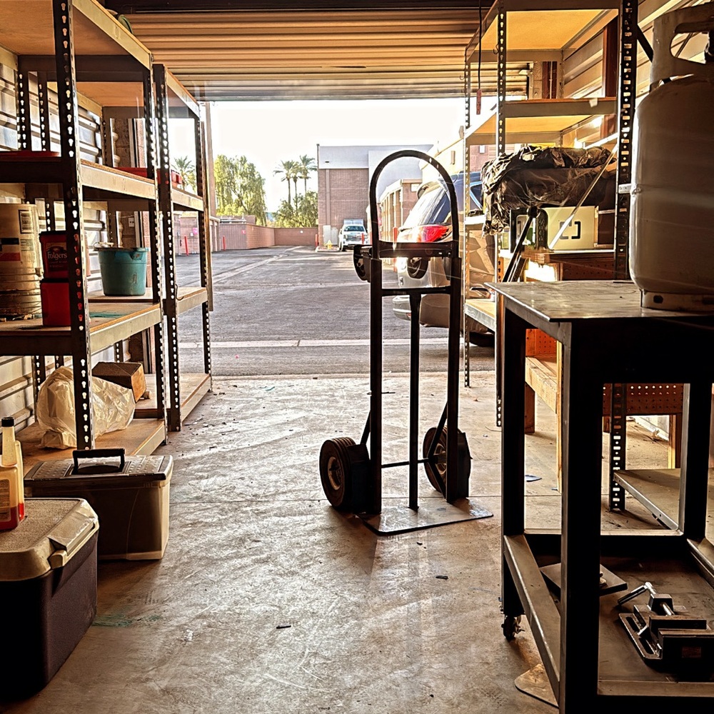 Meet your Posher, Lorik